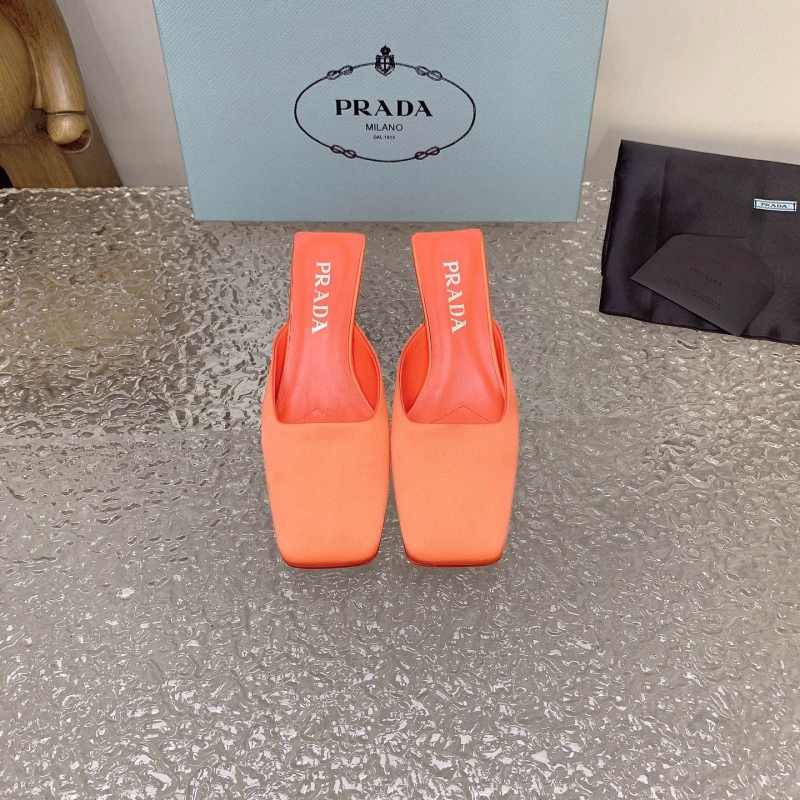 Pra*a slippers